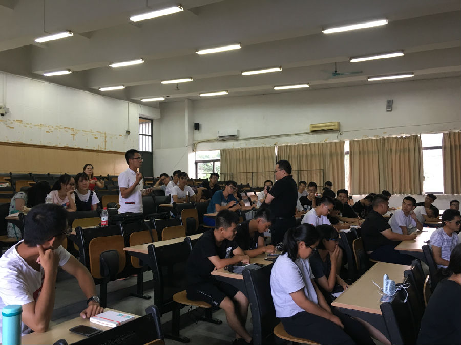 360讲座4.JPG