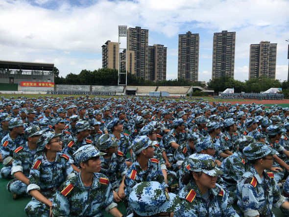 新生军容整齐.jpg